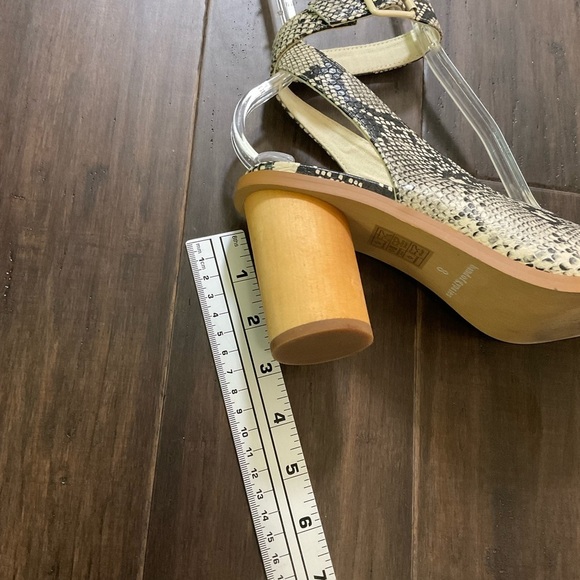 Band Of The Gypsies Animal Print Vegan Leather Ankle Strap Sandal Heels Size 8 - Picture 8 of 8